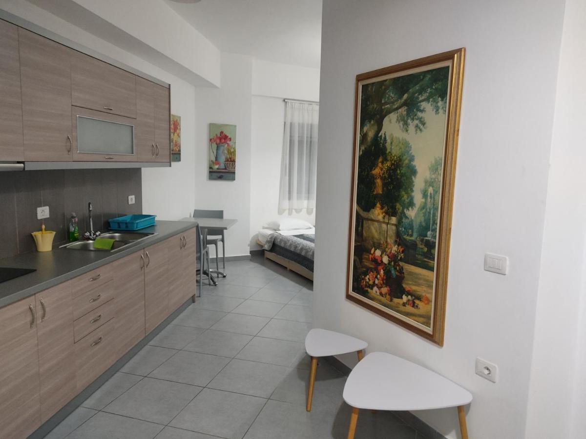 Margaritas Apartments Sarande Exterior photo